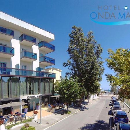 Hotel Onda Marina Мисано Адриатико Екстериор снимка