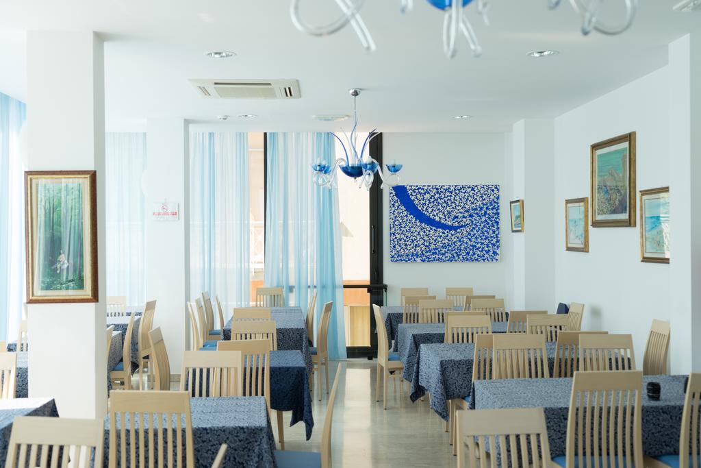 Hotel Onda Marina Мисано Адриатико Екстериор снимка